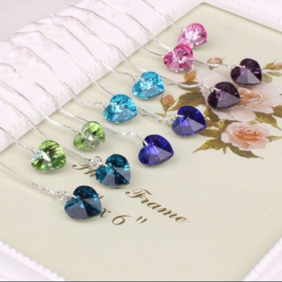 NEW!๐๐PERIDOT๐GREEN๐HEART๐DROP๐THREADERS๐๐ - Picture 3 of 7